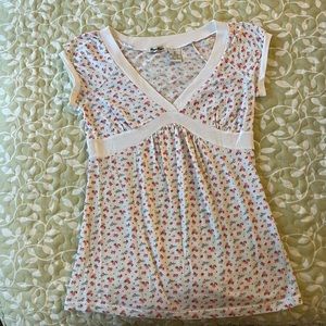 Paris Blues white v neck rose print blouse - size small juniors
